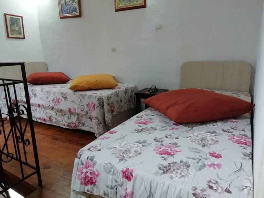 Villa Sofita With Tzakouzi Maroulas Bagian luar foto