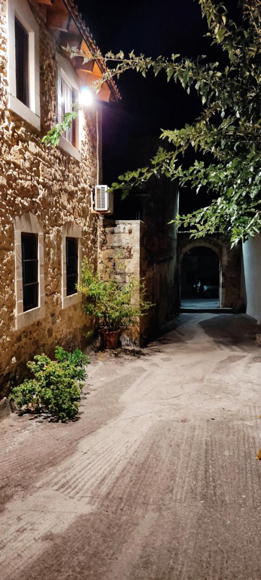 Villa Sofita With Tzakouzi Maroulas Bagian luar foto